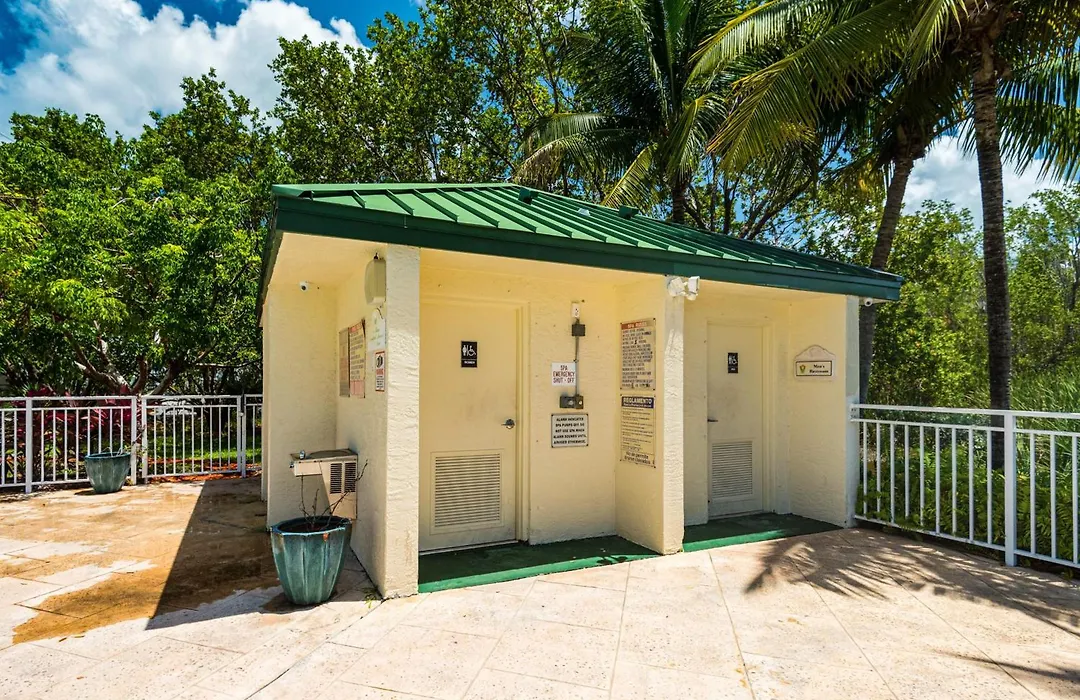Kwss204 Sunrise Suites Barbados Suite #204-1