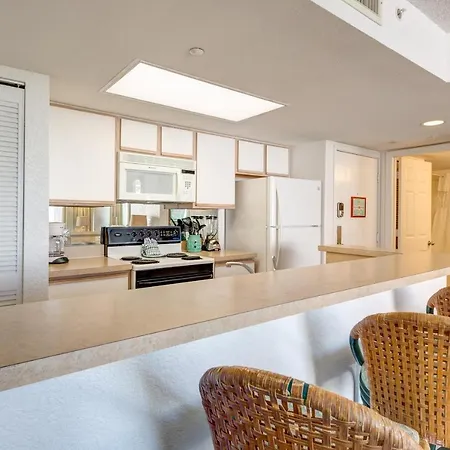 Sunrise Suites Cristobal Suite #411-3