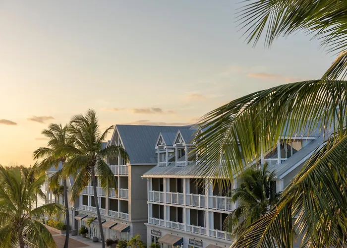 4 star hotel: Opal Key Resort & Marina